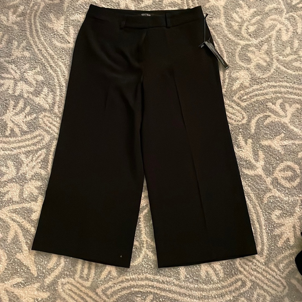 Black capri dress pants